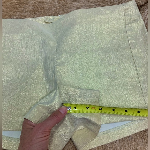 Lilly Pulitzer Liza Gold Metallic shorts size 6 - Picture 12 of 13